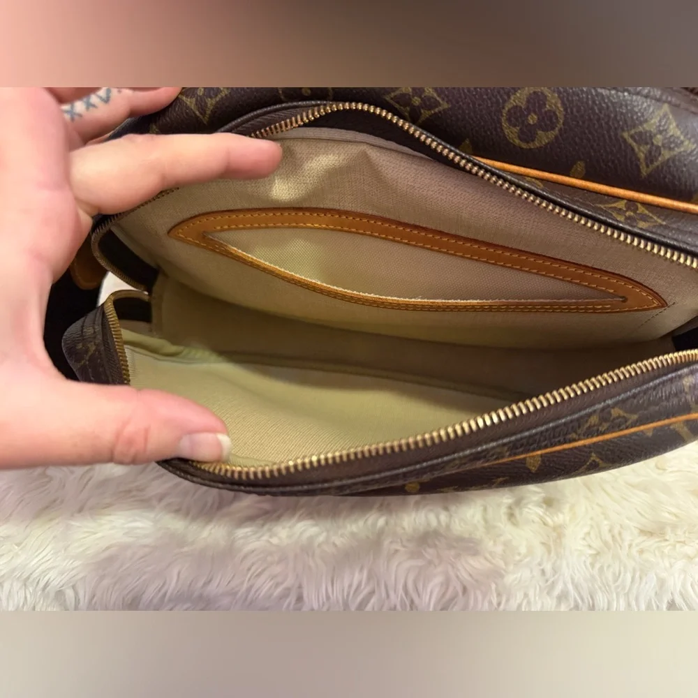 Louis Vuitton Brown Monogram reporter bag with COA - Picture 16 of 16